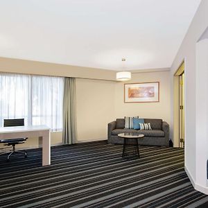 One-Bedroom King Suite
